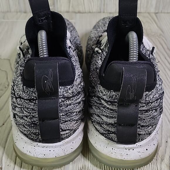 Nike Lebron 15  Low EP Ashes Black and White Sneakers Mens Size 8 main image 7